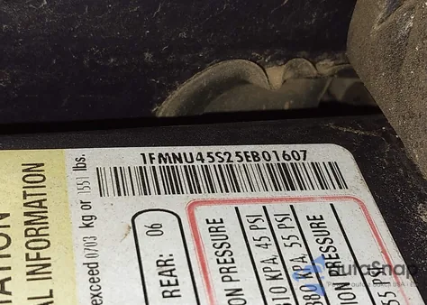 2005 Ford Excursion Eddie Bauer из США, поврежденный, VIN 1FMNU45S25EB01607